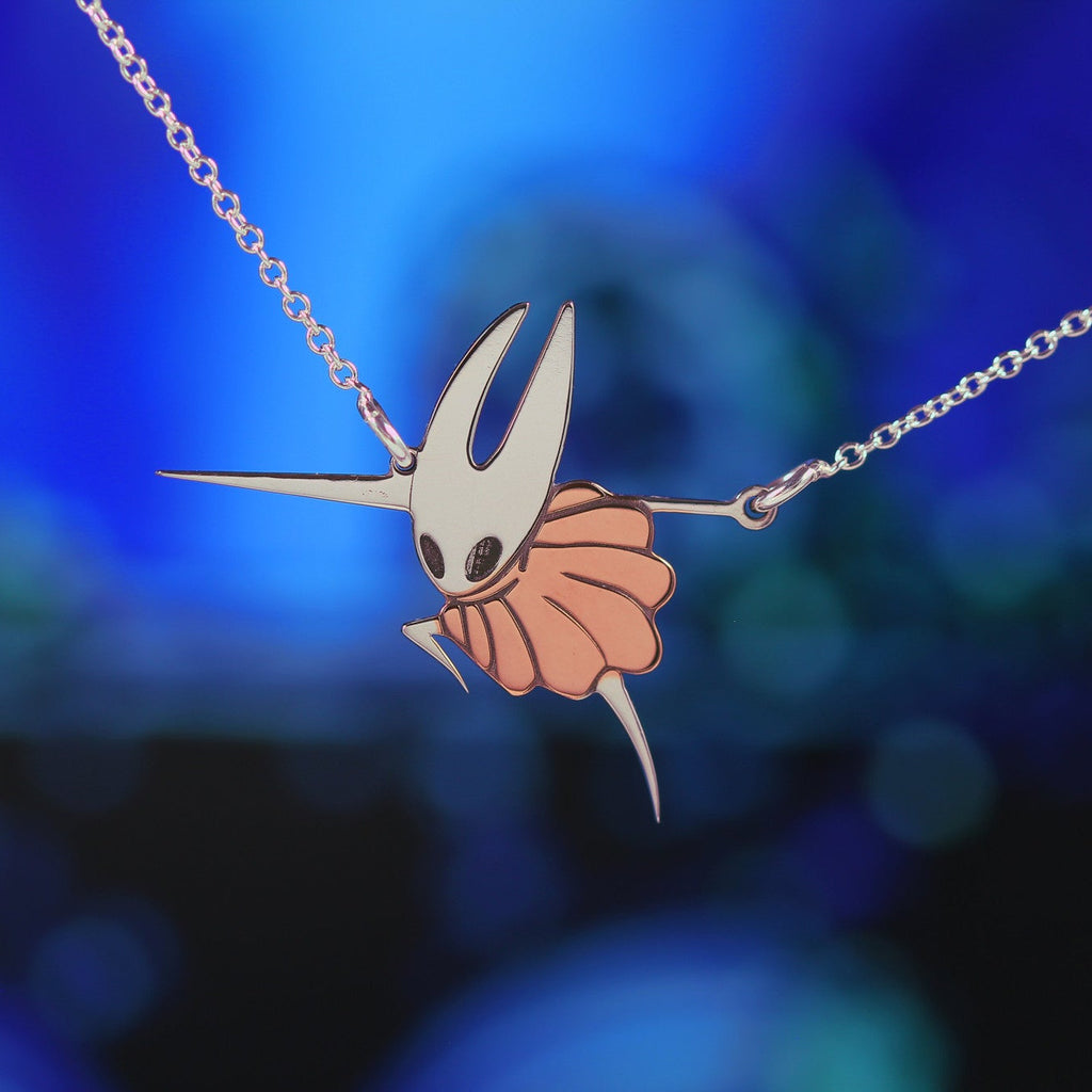 Close-up of hari necklace pendant in sterling silver