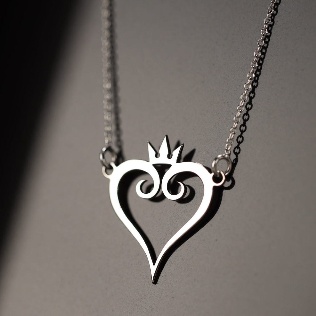 Kokoro Necklace worn – silver heart pendant