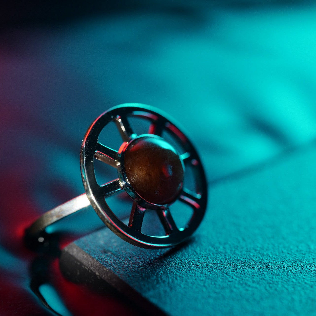 Full view of Taiyo ring in sterling silver with central sunstone