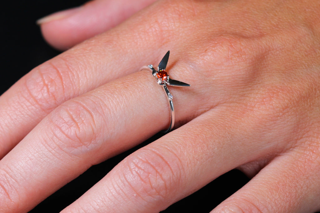 Yōsei ring worn on hand showing delicate design