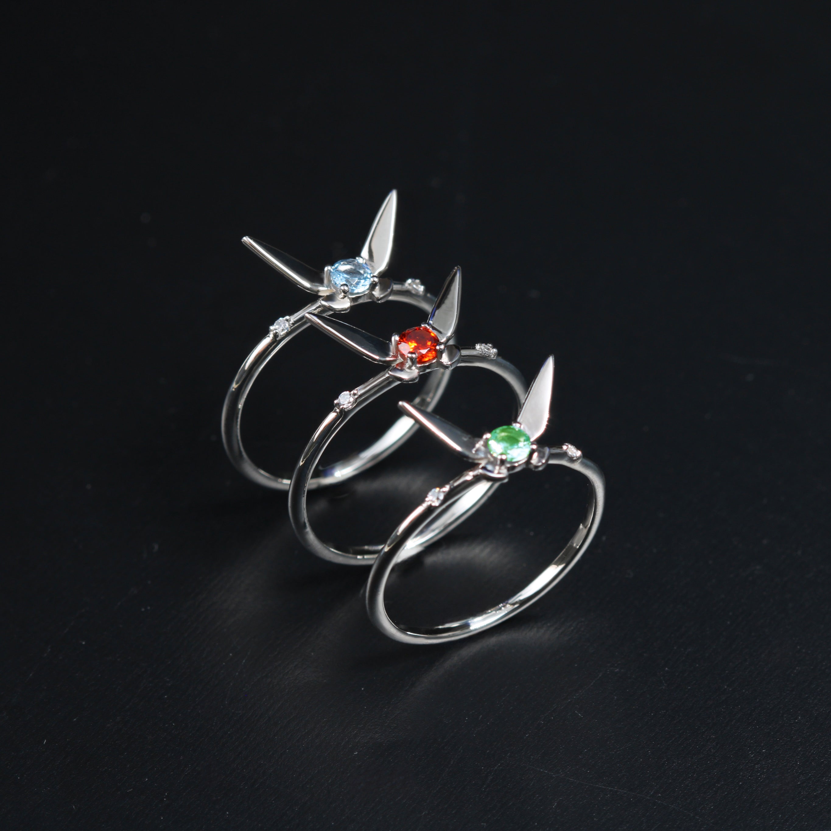 Yōsei ring in sterling silver with zirconia stones